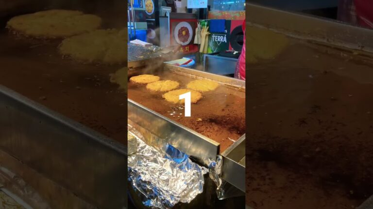 今までのチヂミの概念が変わる韓国🇰🇷ソウルのチヂミ専門店はこの店❕#seoul #ソウルグルメ #チヂミ #韓国 #korea #ストリートフード #streetfood