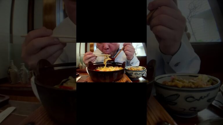 [ #Shorts ]海老天鍋焼きうどん大盛りとかき揚げ丼[咀嚼音 飯テロ 外食 動画]手打ち蕎麦屋で食べるオヤジJapan