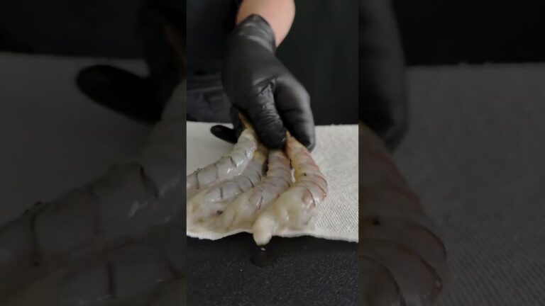 エビを餃子の皮で包みたい社長/shrimp rolled with dumpling skins #cooking #japaneseknife #簡単レシピ #包丁