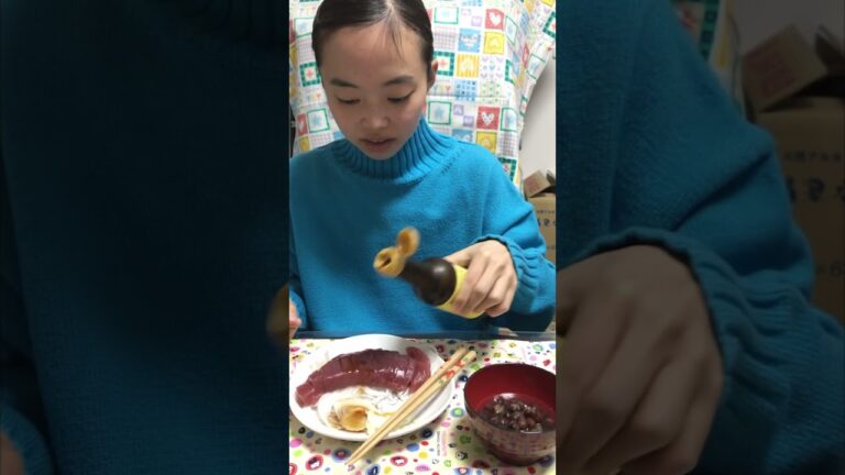 結局一回で全部食べました。#生カツオ#刺身 #にんにく #玉ねぎ #ポン酢