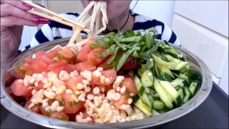 【ASMR，咀嚼】Cold Tomato Udon ￼Noodle！冷やしトマトうどん！