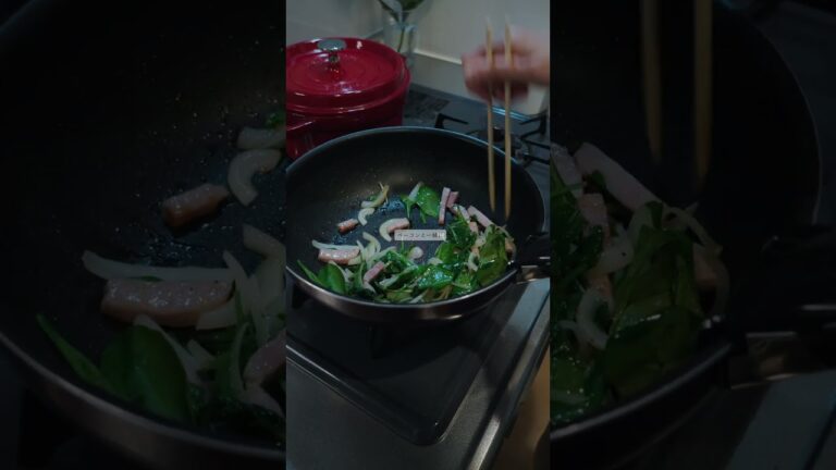 【ほうれん草とベーコン入り🥓簡単キッシュ】#christmas #shorts #キッシュ  #簡単レシピ