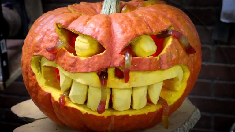 My Jack O' Lantern  has Worms!   Easy Fun Pumpkin Carving for Halloween 2021