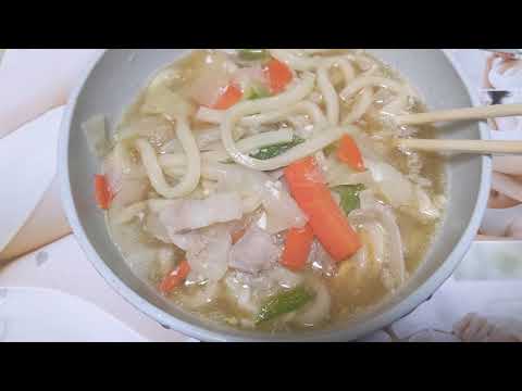 コンビニで調達できる満腹飯 ~野菜たっぷり肉うどん
