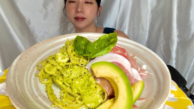 【咀嚼音/ASMR】アボカドと生ハムのパスタを食べる動画🥑🍝🥑🍝〜いい半目だ〜〜リクエストありがとうございます🌸〜【eatingsounds】