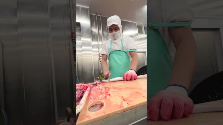 熟練の早業！【うなぎの背開き（関東）】五台目監修　蒲焼本舗（株式会社カネナカ）