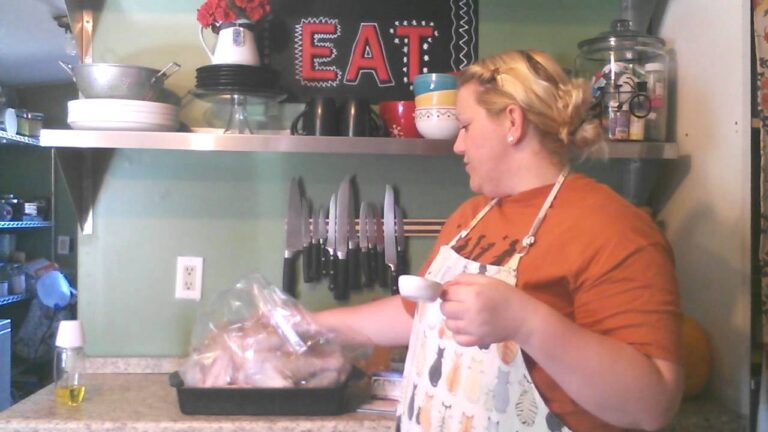 Cooking with Danielle: How to Make a Thanksgiving Turkey