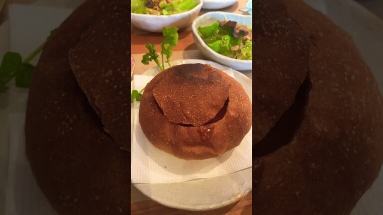 パンが器のシチューパン🍞 #カレーパン #シチュー #パン #紅茶 #コーヒー #美味しい #ランチタイム