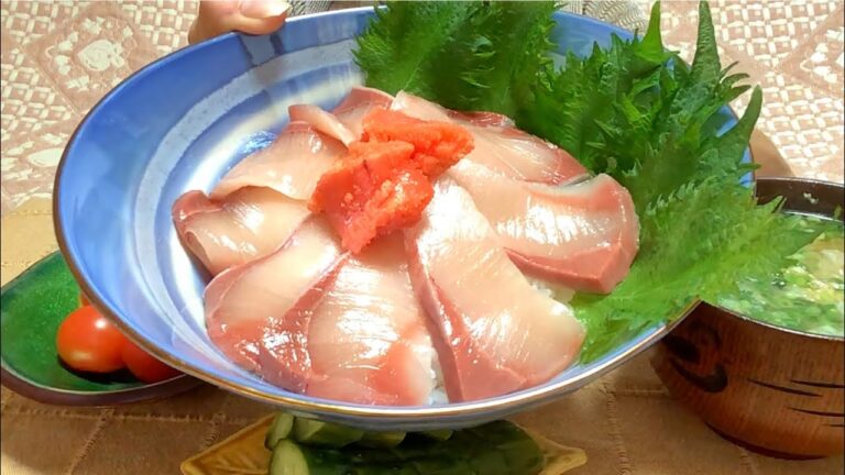 20230312【咀嚼音】【ASMR】【mukbang】ブリのお刺身丼 もやしと青ネギのお味噌 きゅうりのぬか漬け トマト ご飯 食べる 一人飯 飯枠 飯動画