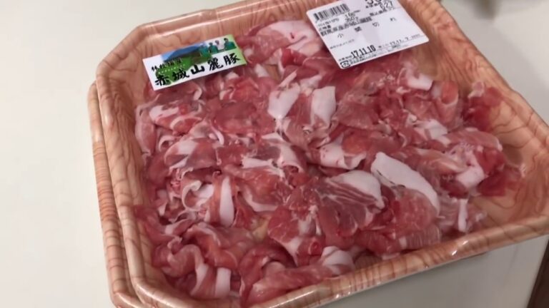 作り置き惣菜〜豚肉で４品（そぼろ・焼売・餃子・キーマカレー）