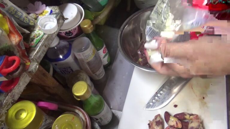 鶏肝茹でてお味噌汁作っときます☆