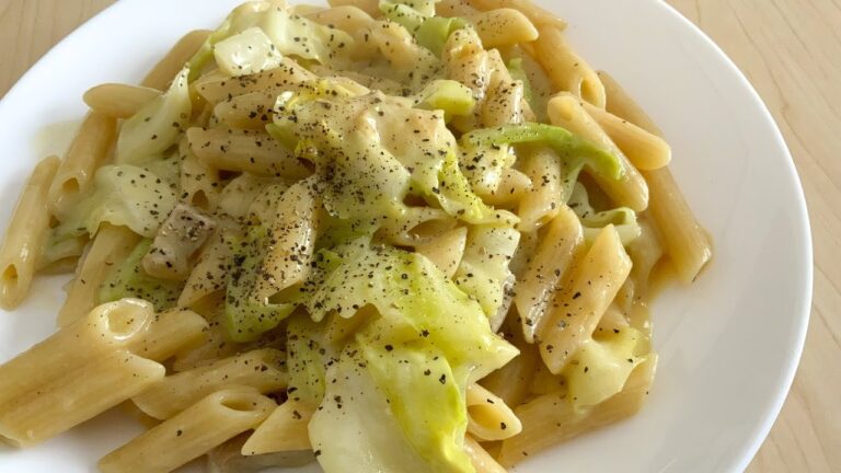 市販のコーンスープの素を使って作るクリームパスタ