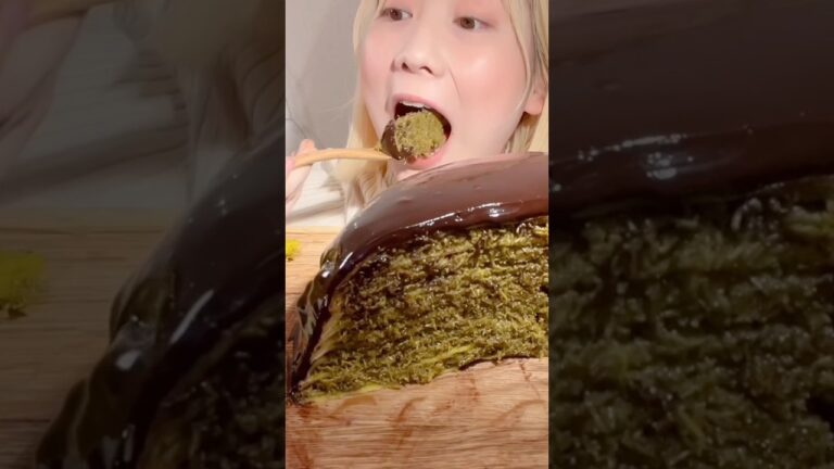 ドバイチョコミルクレープ🍫 Dubai Chocolate Crepe Cake🍫😋 MIYU ASMR #asmr #asmreating #asmrfood #mukbang