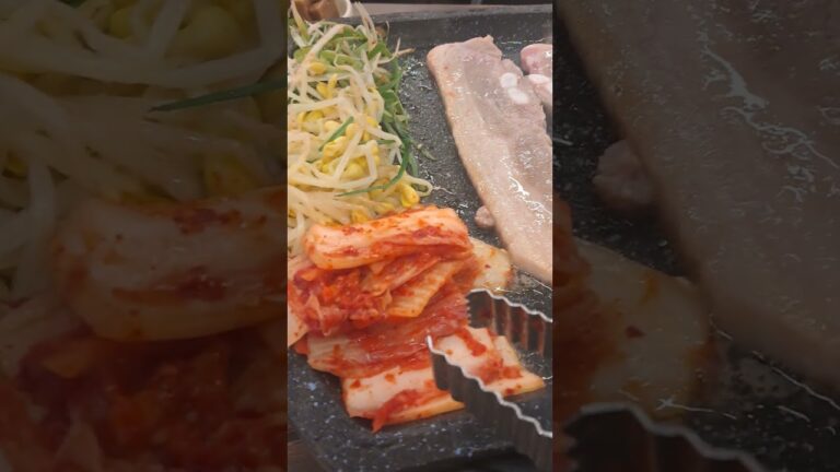 毎日食べてもまた食べたくなる #サムギョプサル 定食 ~ 9,000ウォンの幸せランチ^^  #ソウル旅行 #韓国タクシー #韓国タクシー #韓国料理 #ソウルタクシー #ソウル