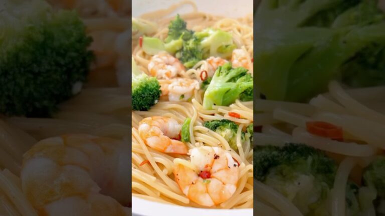 フライパンひとつで簡単！海老プリッ、ブロッコリーほくほく✨