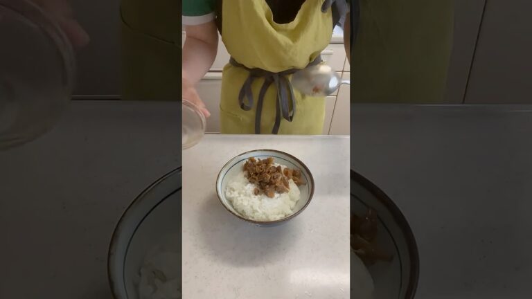 簡単✨手作りあさりの佃煮のごはんのせ♪白髪ねぎと青のり入り玉子焼き添え✨材料はコメント欄へ