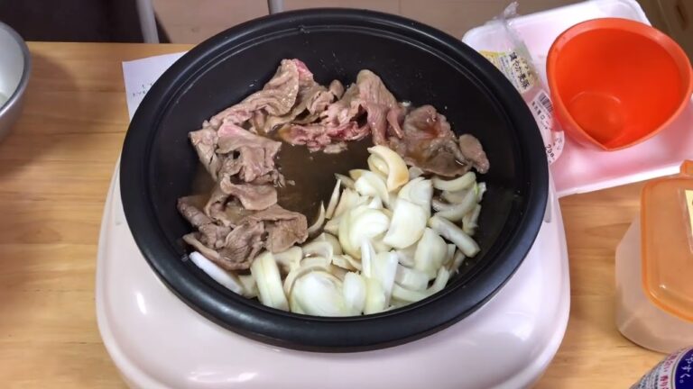 電気ホットプレートですき焼きを作ってみました　♯すき焼き丼