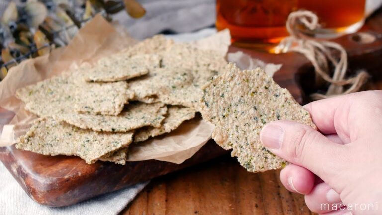 【のり塩オートミールチップス】ヘルシーおやつ♪揚げずにレンジで！｜macaroni（マカロニ）