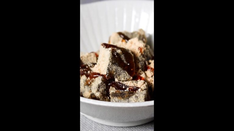 本わらび粉で作るわらび餅　Warabimochi made with real bracken powder