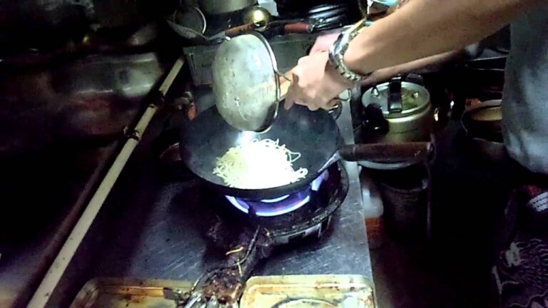 首里食堂 ～ソーメンチャンプルーの作り方。
