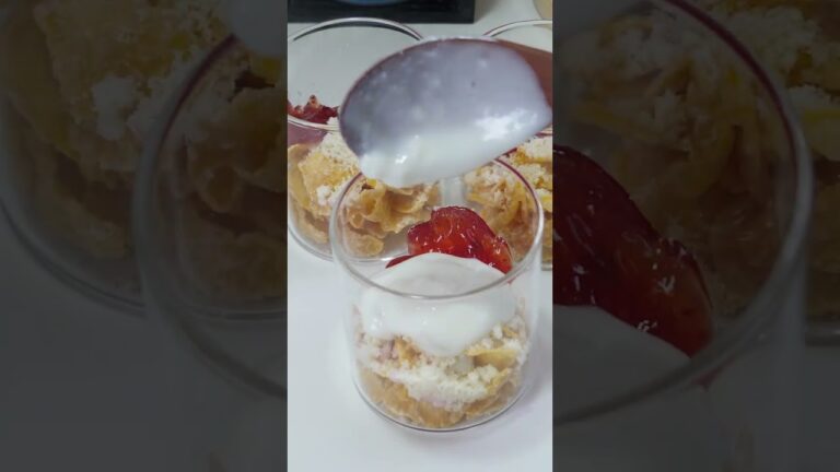マッハ苺ジャムヨーグルト strawberry jam yoghurt