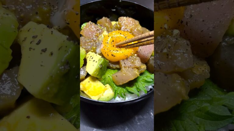 マグロとアボカドの丼　　　#丼 #マグロ #アボカド