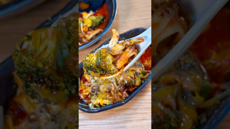 肉なしでも食べ応え抜群!ブロッコリーとキノコのトマト煮🍅