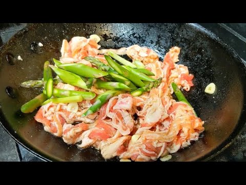 簡単！アスパラと豚バラのガーリックバターポン酢炒め