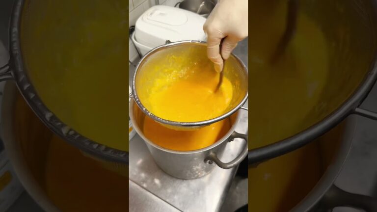 4種のクワトロチーズソースをかけた絶品オムライス😋#japanesefood #japangourmet  #たもグルメ　#東京グルメ