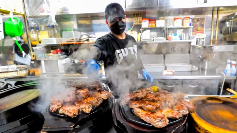 ４４席が超満席！厚切り肉ガッツリステーキ店に労働者が吸い込まれる丨Japanese Street Food
