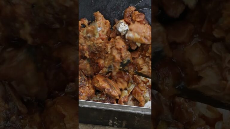 サバ味噌煮の缶詰が大変身！簡単キャンプ飯。#shorts #ソロキャンプ #キャンプ #キャンプ飯 #缶詰