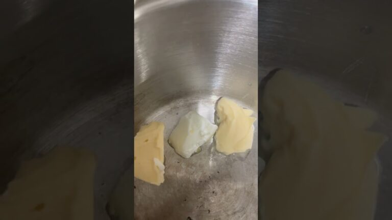 شوربة المشروم بالكريمة بدون كريمة بأسهل طريقة 🍲🍄‍🟫