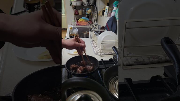 牛ひき肉のハンバーグステーキ