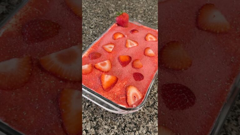 Strawberry tiramisu ￼