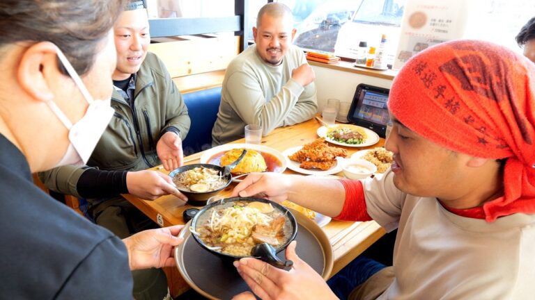 焼めし爆弾！唐揚げ！普通盛りでも腹ちぎれるBIG炒飯ラッシュが止まらない中華食堂・うどんそば屋５選丨Japanese Street Food