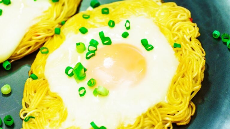 そうめんアレンジ！そうめんのピリ辛巣篭り卵