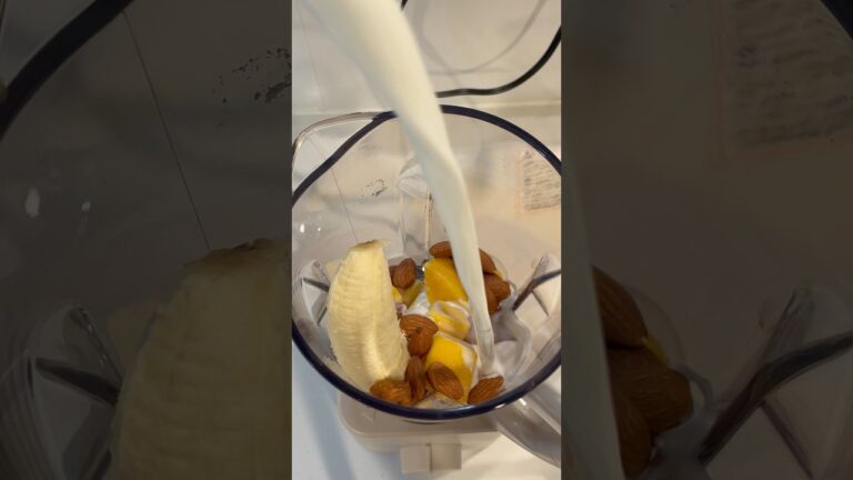 濃厚マンゴースムージー🥭#簡単レシピ #スムージー #smoothie #smoothies #マンゴー #mango