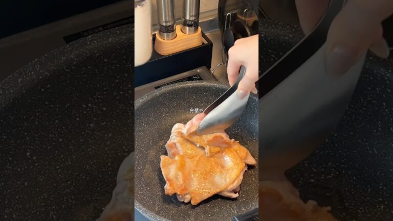 炊飯器に放り込むだけ🤍本格カオマンガイです🙋🏻‍♀️✨ #美肌レシピ #美肌ケア #垢抜け #ダイエットレシピ #低糖質レシピ #簡単レシピ #自炊レシピ #カオマンガイ #炊飯器レシピ