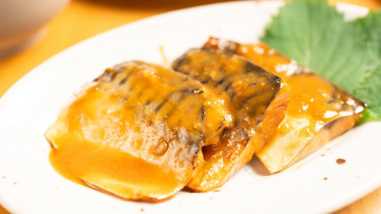 【簡単鯖レシピ】たった15分!塩鯖でも問題なし♪塩水に漬けるだけ。