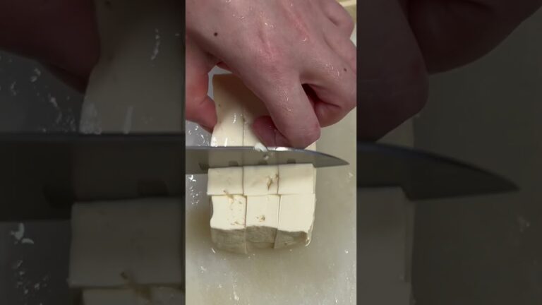 豆腐をさいの目に切る【味噌汁】