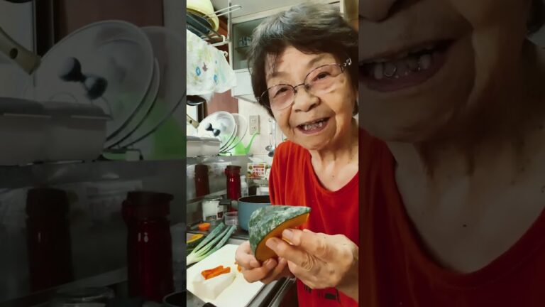 ９３歳ツムツムばあちゃん朝の味噌汁カボチャ🎃