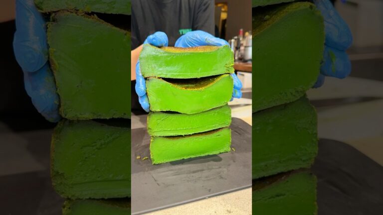 濃厚抹茶の贅沢バスクチーズケーキ🍵 #japanesefood