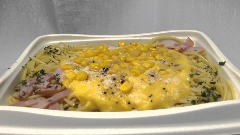 【ファミリーマート】コーンクリームパスタ
