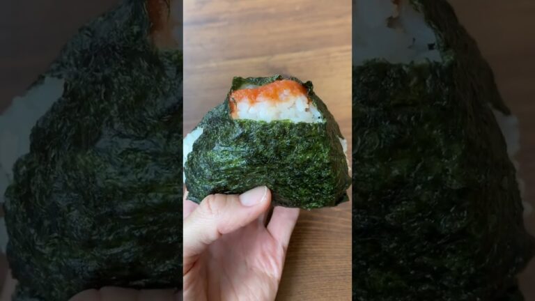 ほかほか明太子おにぎり #food #おにぎり #ごはん #飯#明太子#海苔 #ほかほか#あったかいおにぎり #ずっと見ていたい食べもののキロク