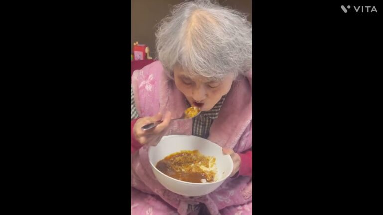 母が大好き神戸牛カレー、淡路島玉ねぎたっぷり