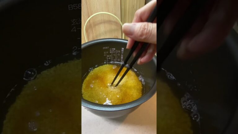 【牛肉ゴボウ炊き込みご飯】牛バラ肉のおかげでコクのある炊き込みご飯です。#shorts