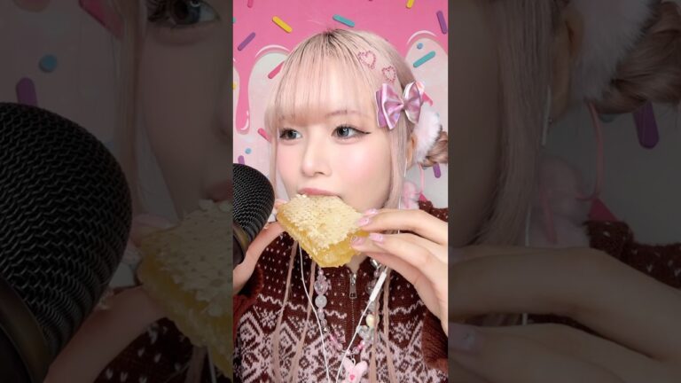カルディの『蜂の巣』食べるASMR🐝#shorts #お菓子 #asmr #eating #mukbang #スイーツ