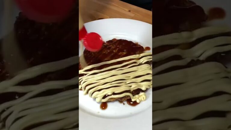 【飯テロ】オムライスの具材でお好み焼きを作ってみた