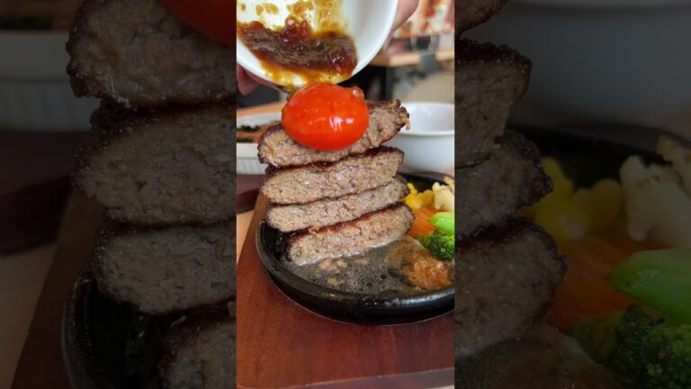 から揚げグランプリ金賞受賞のハンバーグのから揚げ×2倍