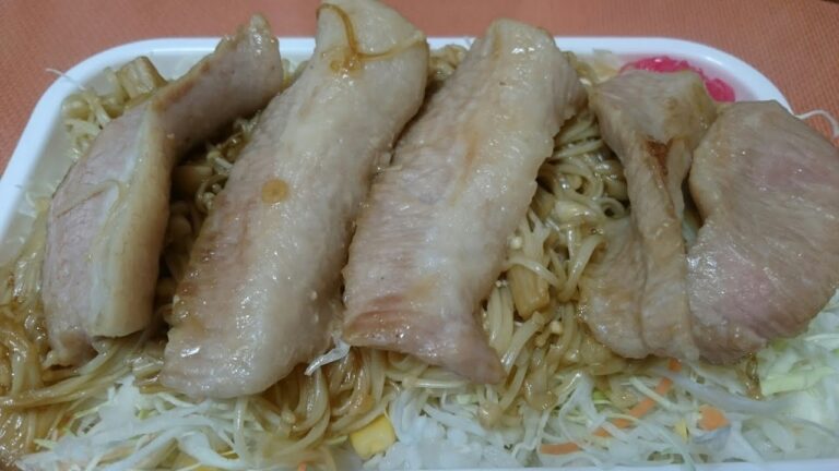 【甘辛だれの豚トロえのき炒め弁当🍱】おやじ弁当2021年(２)豚トロとえのき茸のダブル食感楽しめました❗